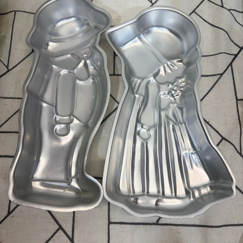 Wilton Cake Pan Set 15